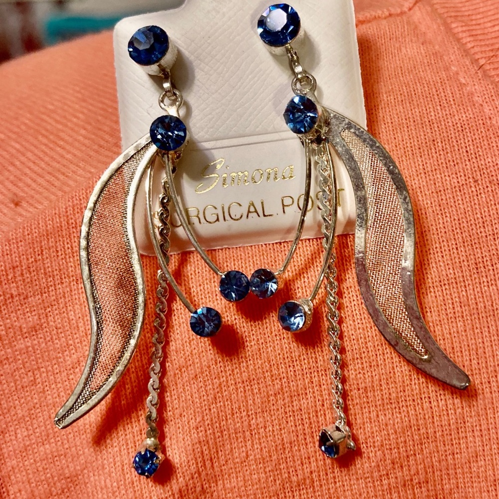 Gorgeous blue earrings